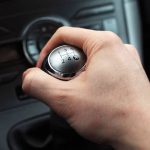6 razones por las que una transmisión manual es difícil de cambiar