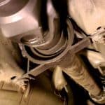 6 síntomas de un eje de transmisión defectuoso (y costo de reemplazo)