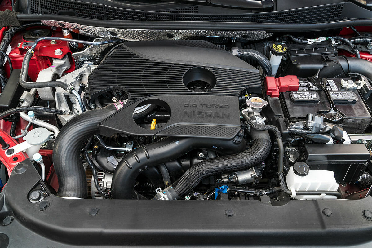 2019 Nissan Sentra SR Turbo: fotografía de Nissan