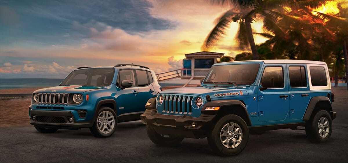 Las ediciones especiales Jeep Wrangler Islander y Jeep Renegade Islander 2021 incluyen la legendaria capacidad 4x4 de Jeep y ofrecen acentos únicos con temas de playa, incluida la calcomanía Tiki Bob en el capó, así como asientos con el logotipo bordado de Islander y costuras decorativas en azul surf.