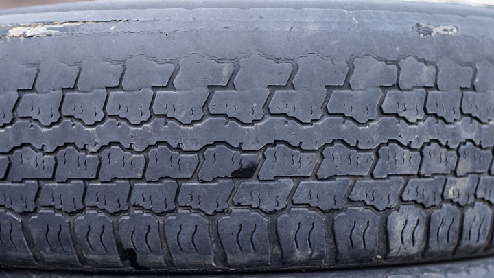 desgaste de neumáticos de interior