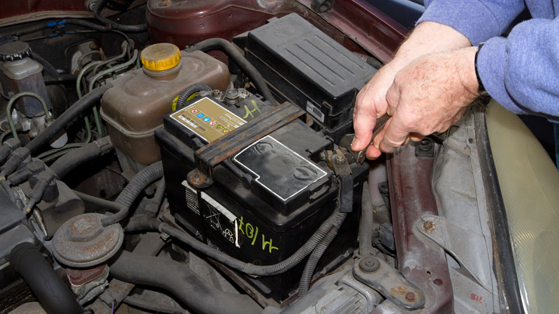 cómo alargar la vida de la batería de tu coche