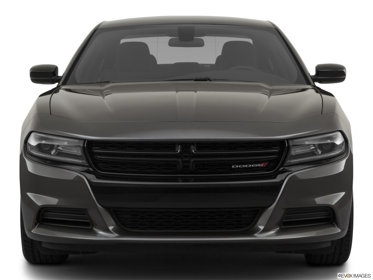 Dodge Charger 2020 negro de frente