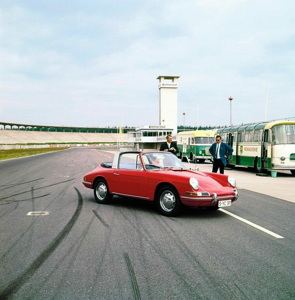 1965 Porsche 911 Targa - Foto de Porsche