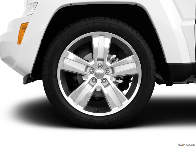 Neumático blanco Jeep Liberty 2012
