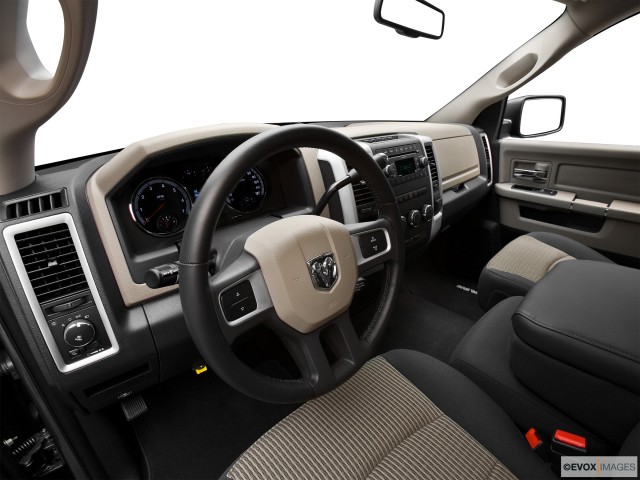 Interior de la Dodge Ram 1500 2010