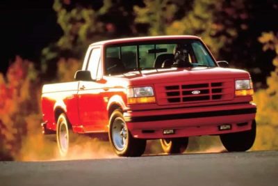 1993 Ford F0150 Lightning - Photo by Ford
