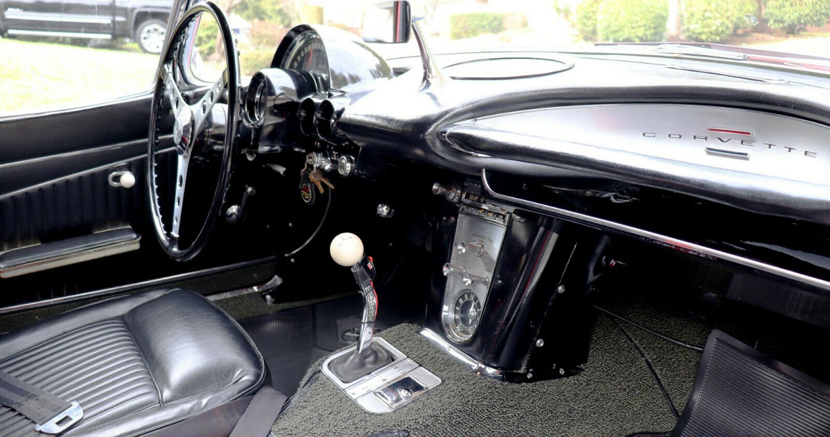 interior del Chevrolet Corvette Roadster de 1962
