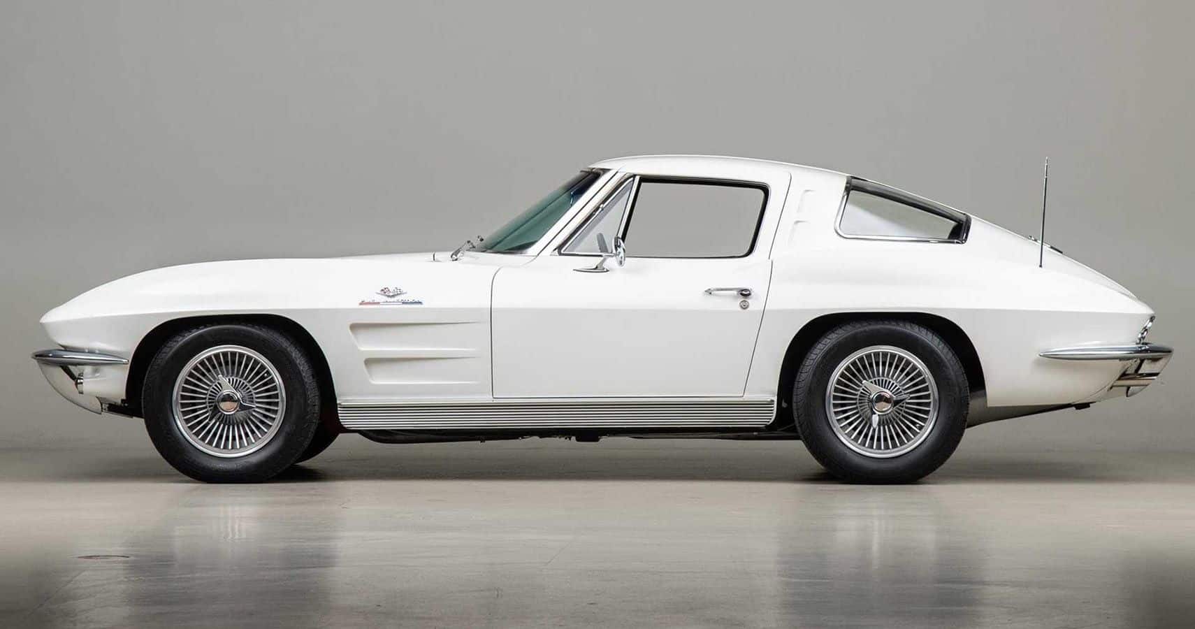 Un Chevrolet Corvette Split Window de 1963 en perfecto estado puede alcanzar fácilmente el triple de esa cantidad e incluso rozar los 200.000 dólares