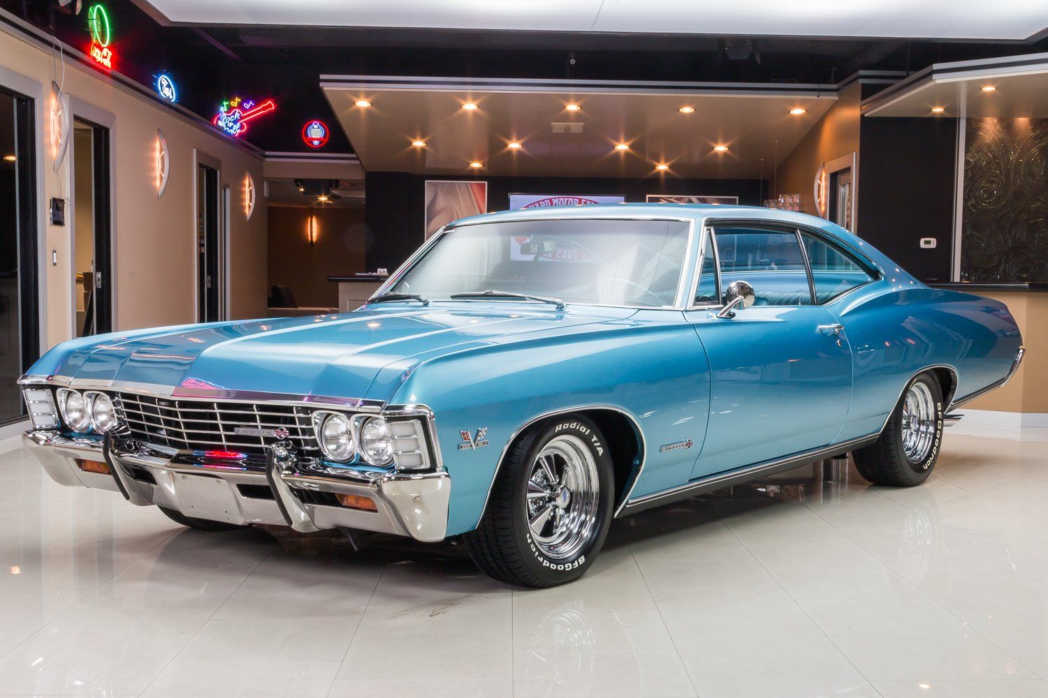 1967 Chevrolet Impala | Coches clásicos en venta Michigan: Muscle & Old Cars | Vanguard Motor Sales