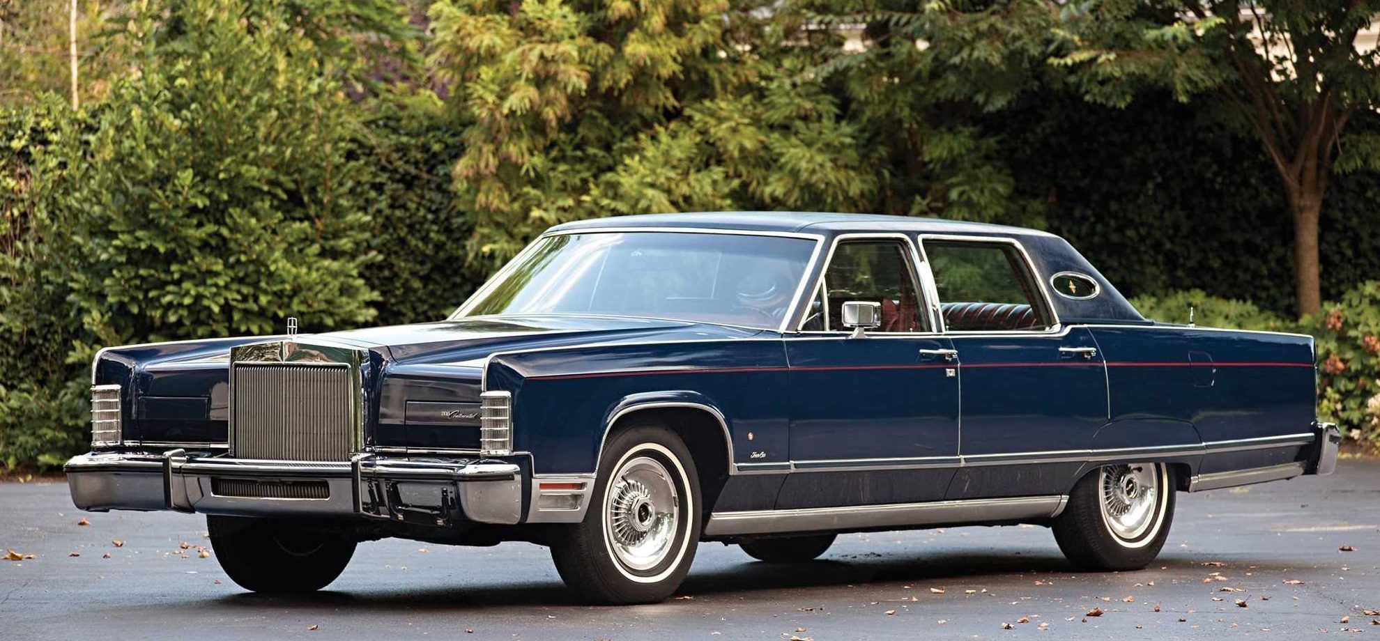 1977-Lincoln-Continental-Town-Car-1