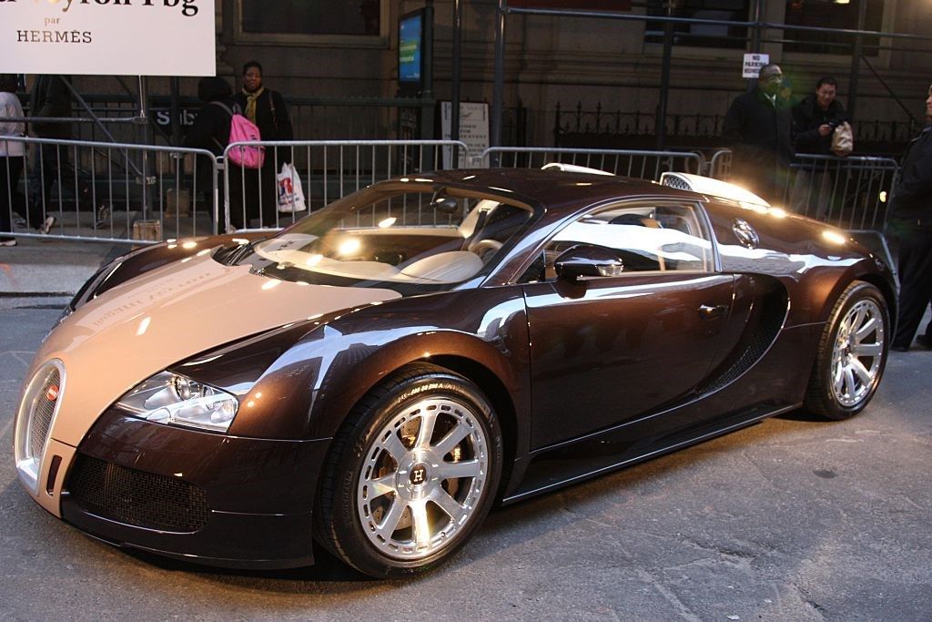 Bugatti Veyron marrón 2008