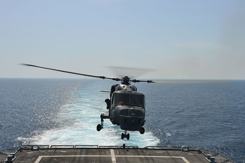 Helicóptero naval