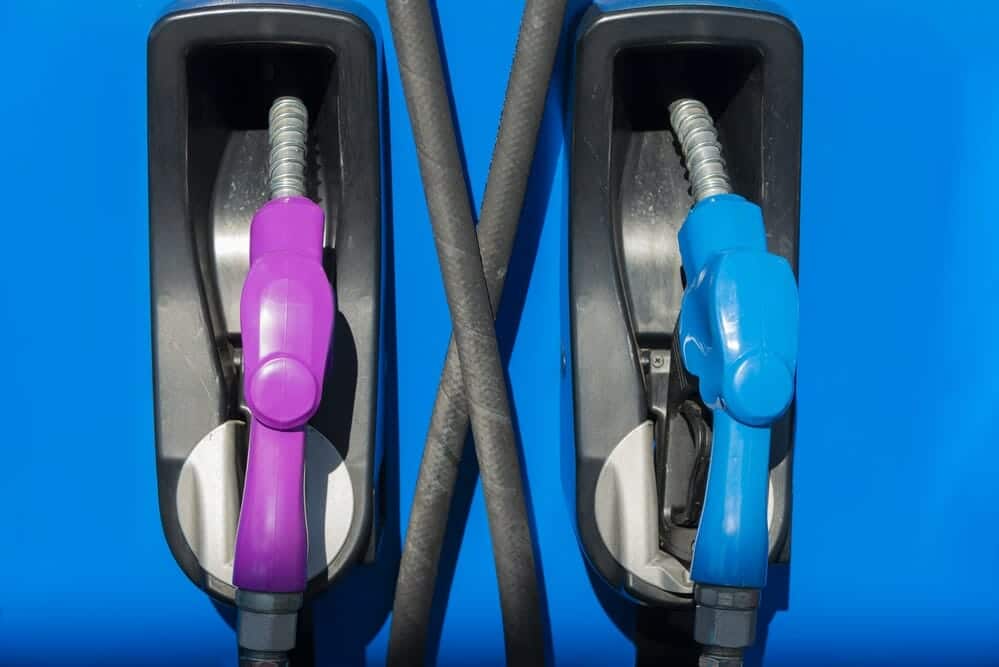¿Se puede mezclar el E85 con la gasolina normal?