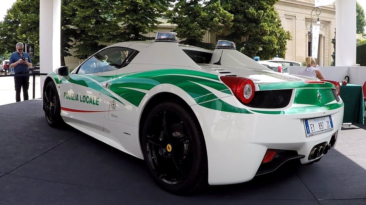 Coche de policía Ferrari 458