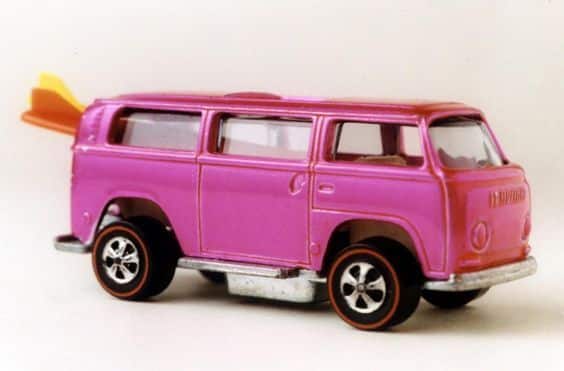 La Volkswagen Pink Beach Bomb en exposición 