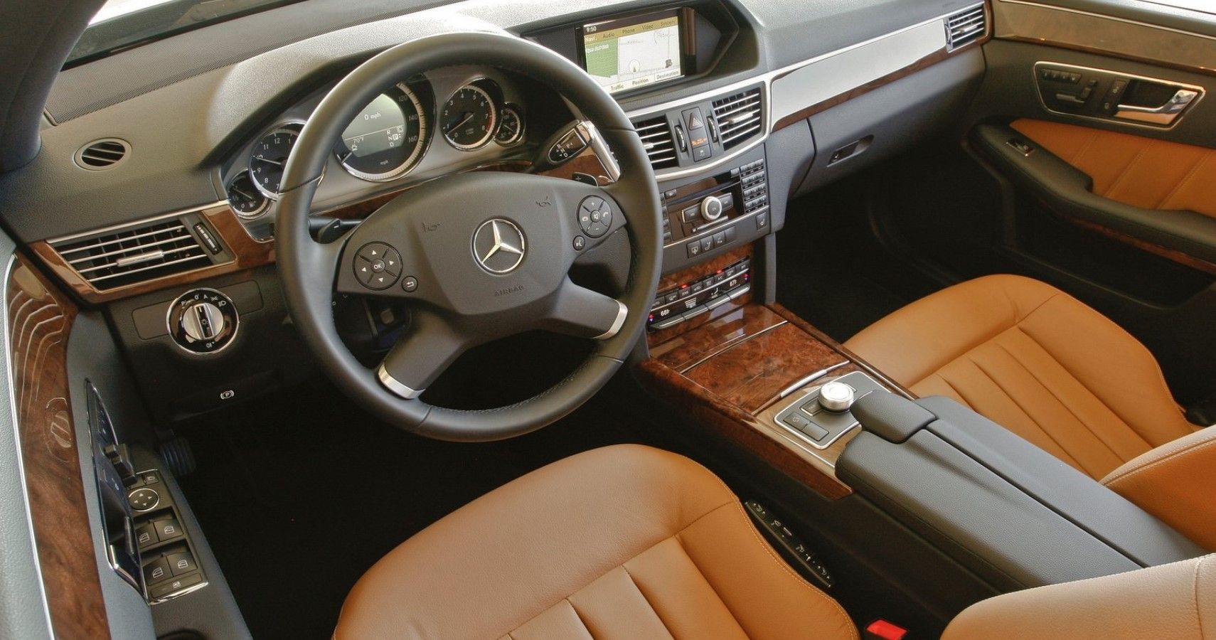 vista interior del Mercedes-Benz Clase E 2010