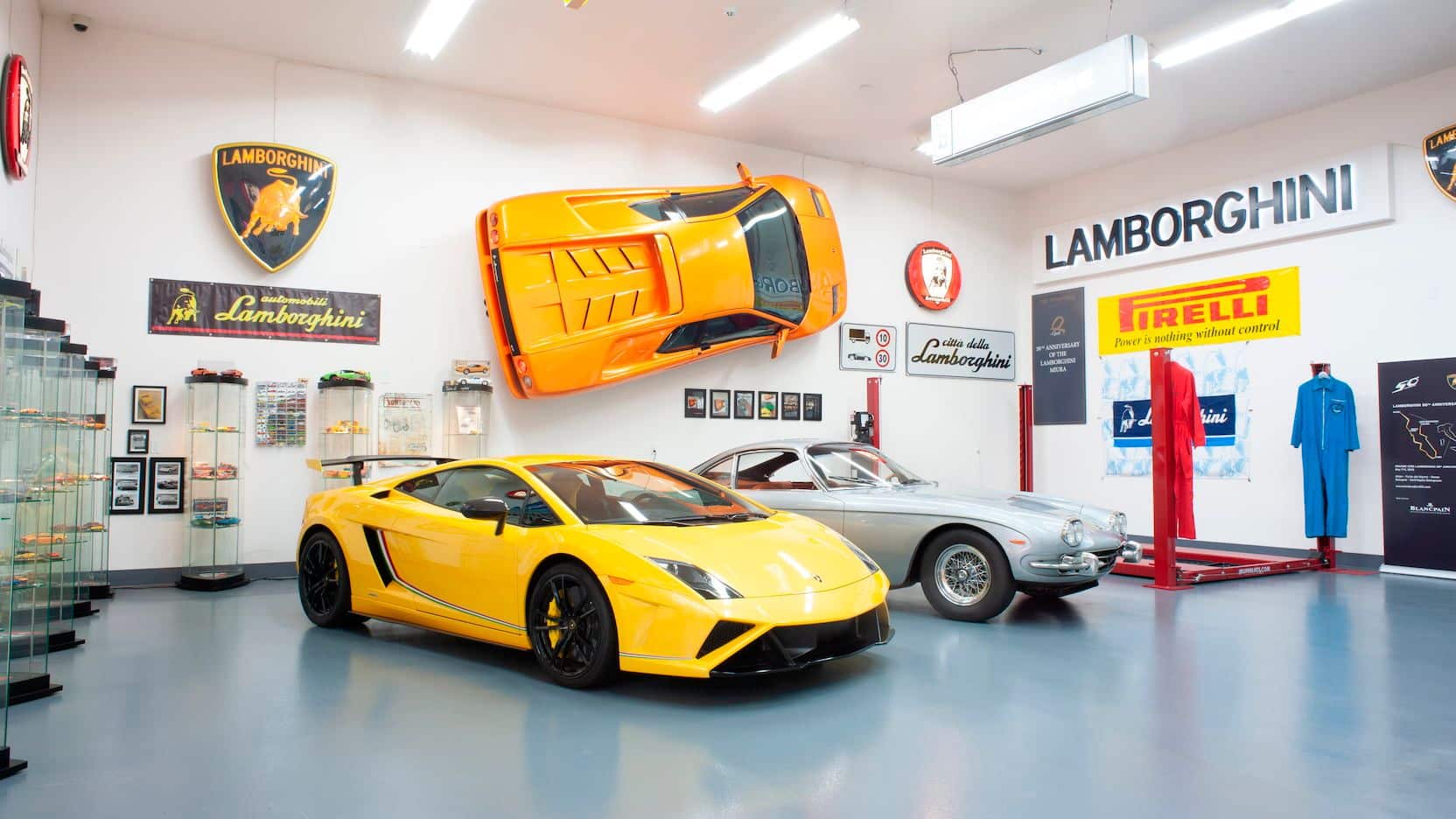 Los Lamborghinis completan la colección de Shelbys