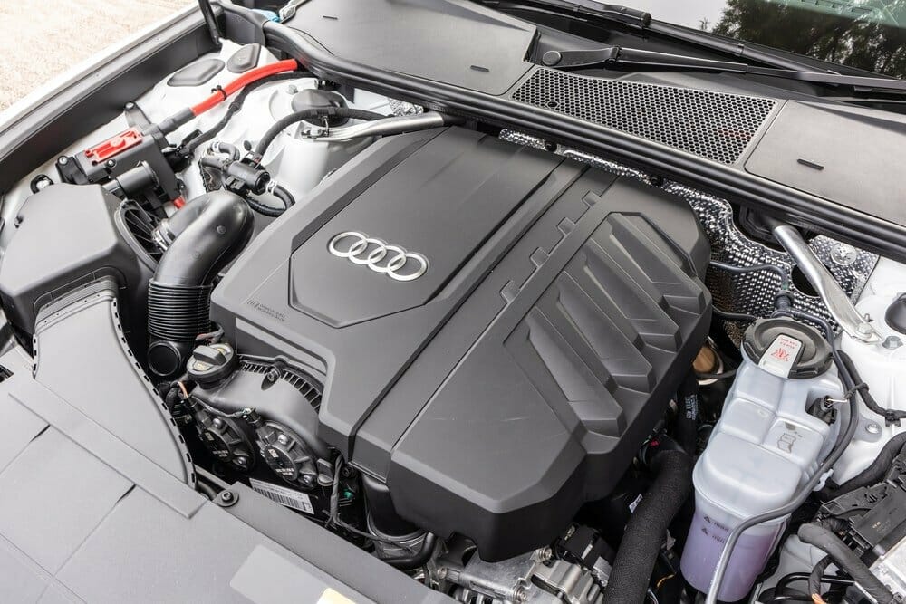 ¿Dónde está la batería de un Audi A4?