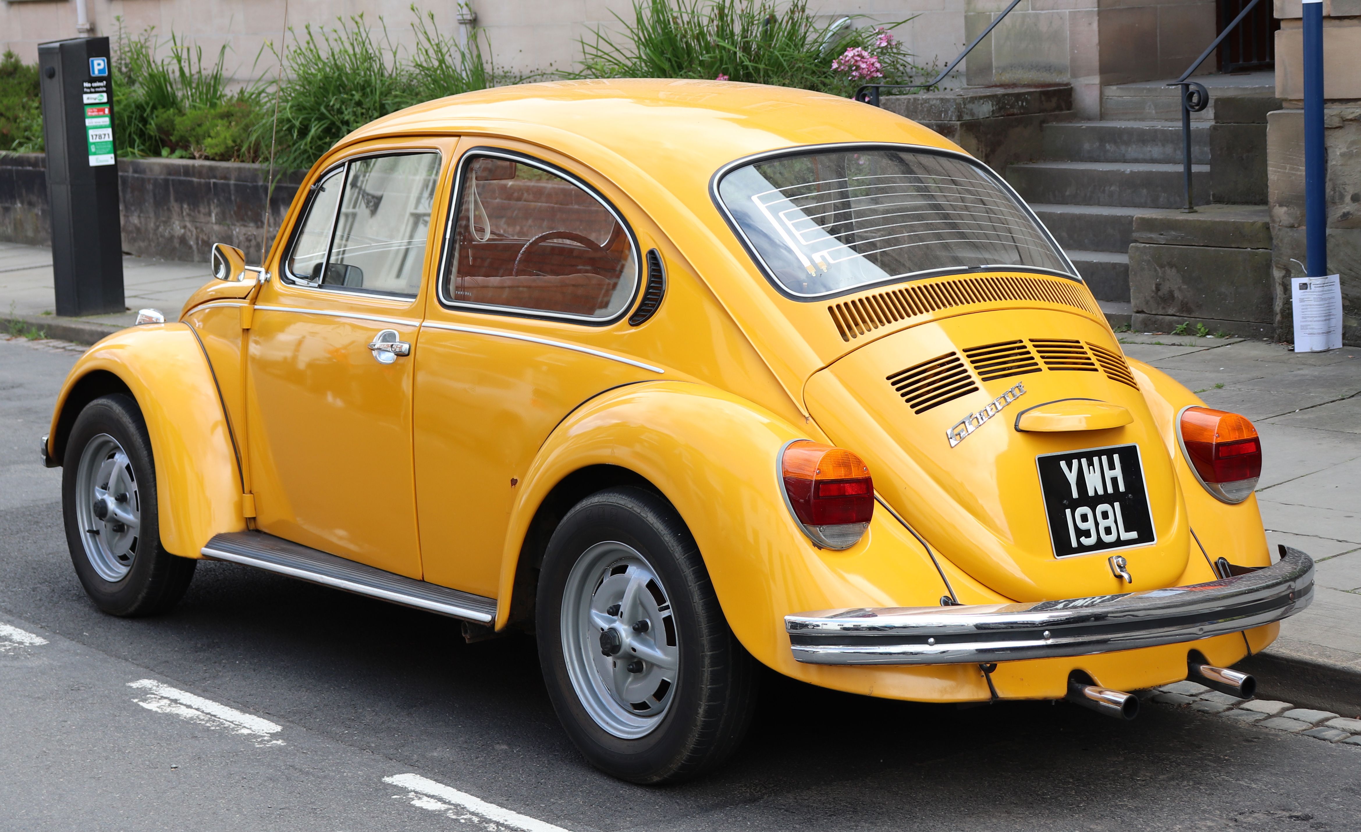 1972_Volkswagen_Beetle_1.6_Rear