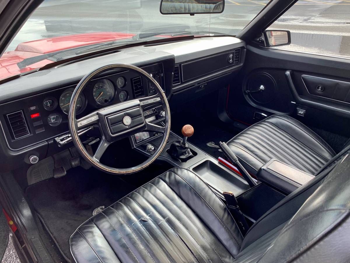 interior del Ford Mustang Cobra de 1979 