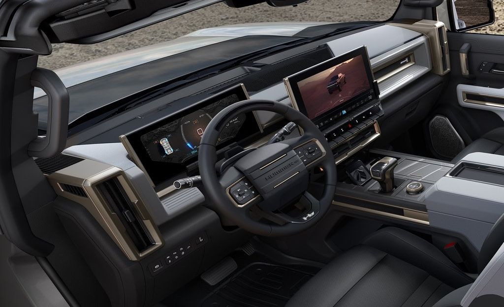 interior del Hummer EV 2022