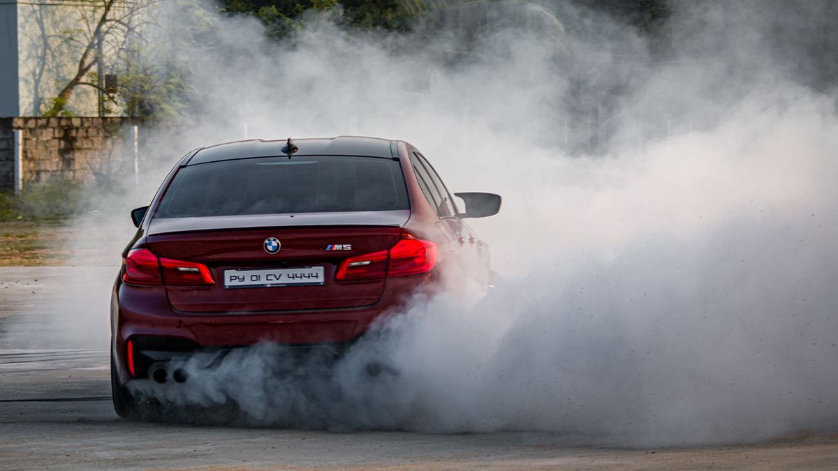 BMW M5 Competition Burnout
