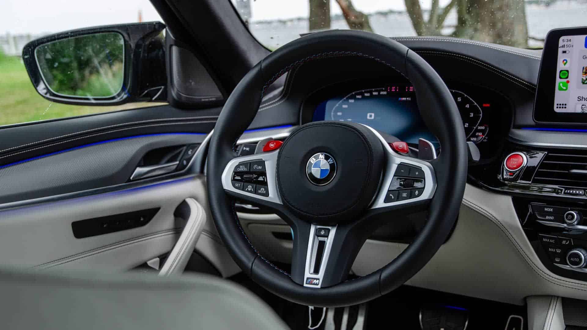 Interior del BMW M5 Competition