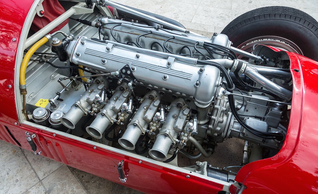 Ferrari-500-F2-engine-1952