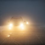 Luces antiniebla amarillas vs. blancas: ¿Por qué elegir uno en lugar de otro?