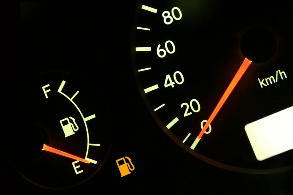 Cómo saber si tu coche se está quedando sin gasolina