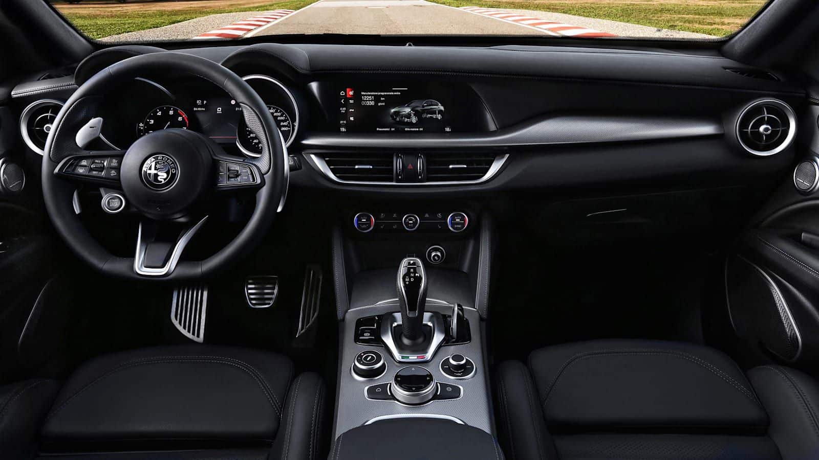 El interior negro del Alfa Romeo Stelvio