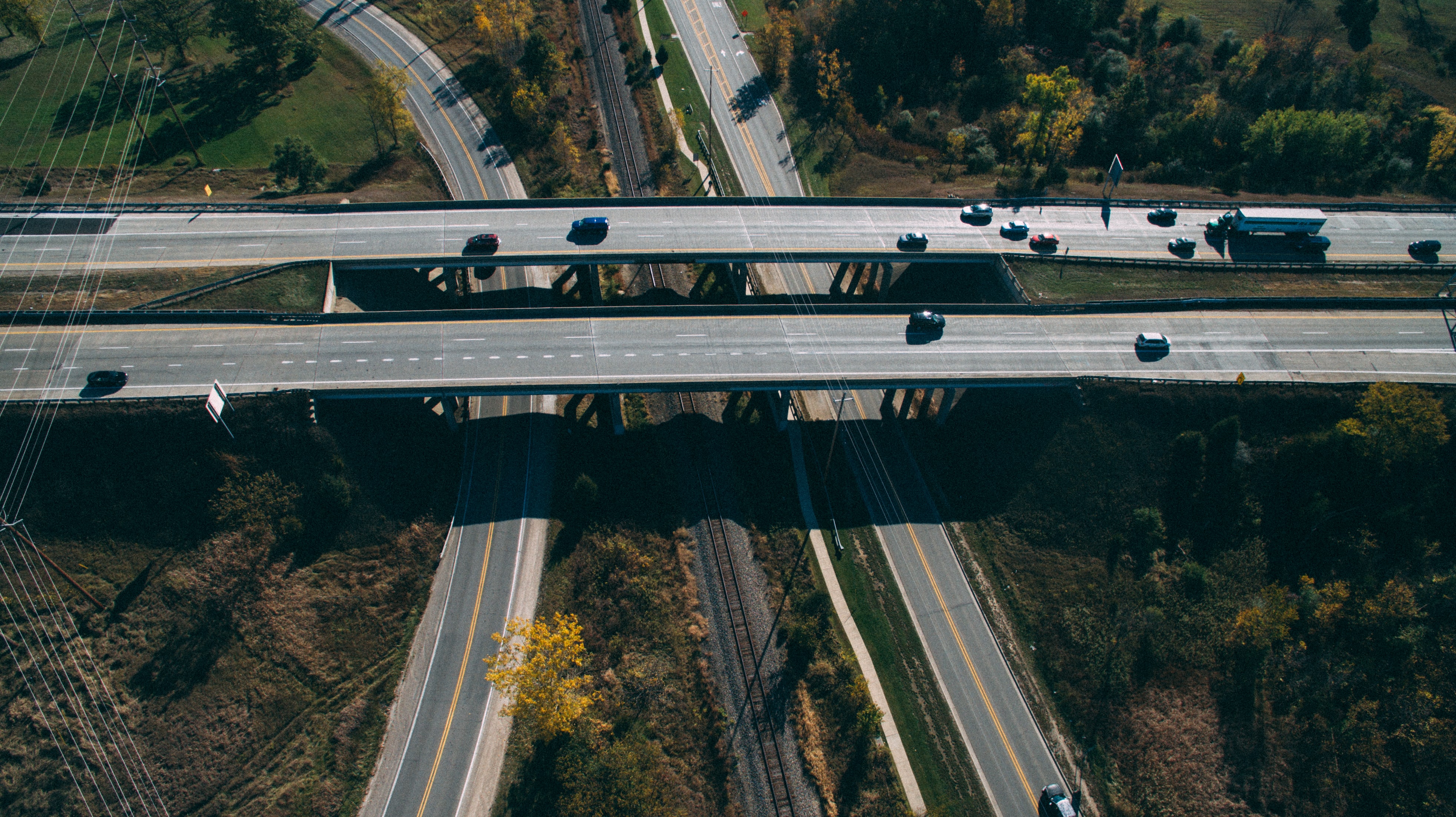 fotografía aérea de la autopista
