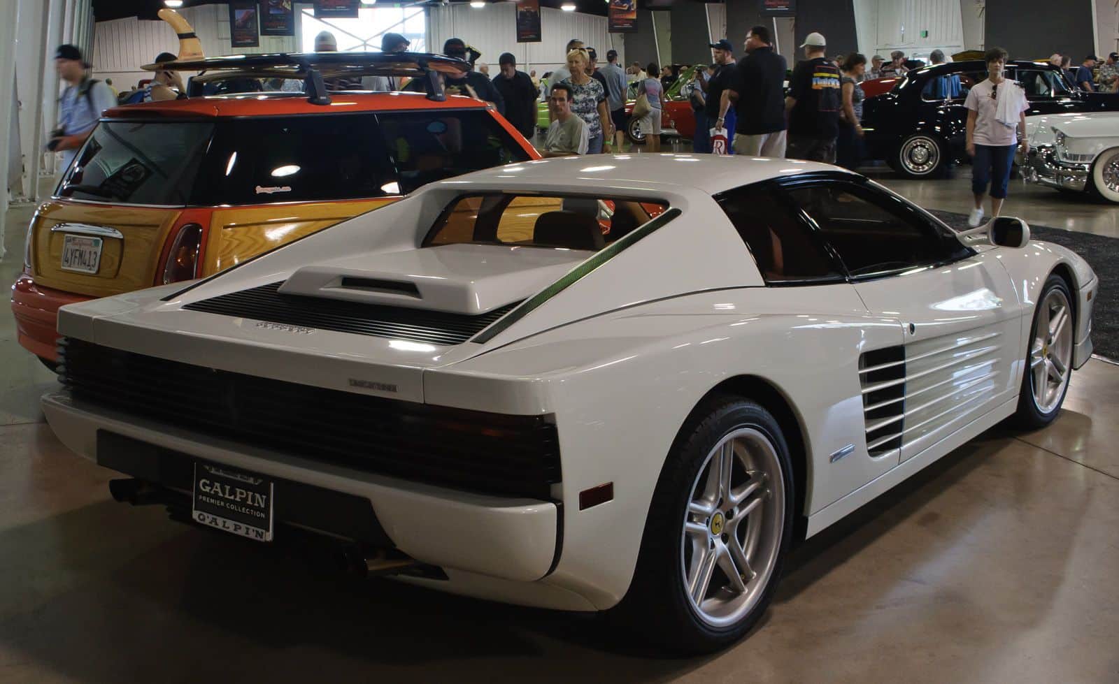 Ferrari Testarossa blanco
