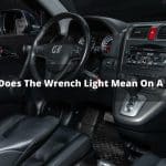 ¿Qué significa la luz de la llave inglesa en un Honda?