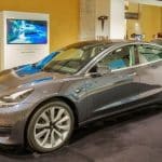¿Tiene el Tesla Model 3 techo solar?